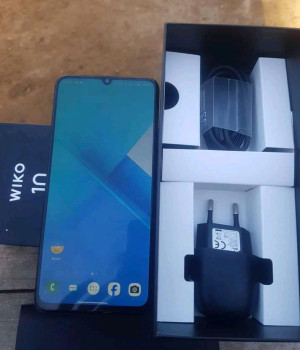 Wiko 10